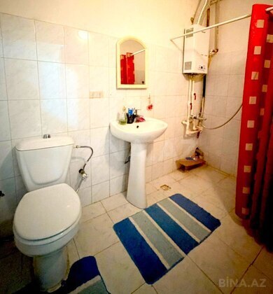 2 otaqlı Köhnə tikili, Bakıxanov q., Bakı