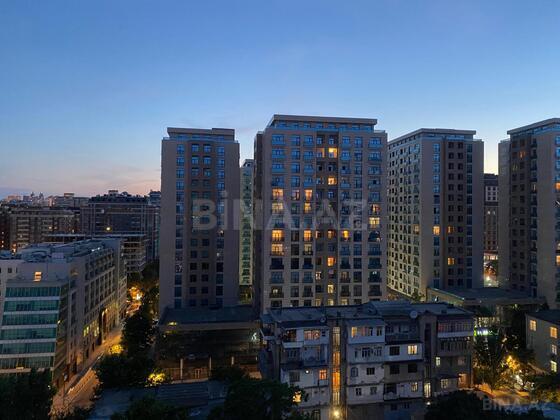 3 otaqlı Yeni tikili, 28 May m., Bakı