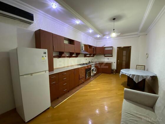 3 otaqlı Yeni tikili, 28 May m., Bakı