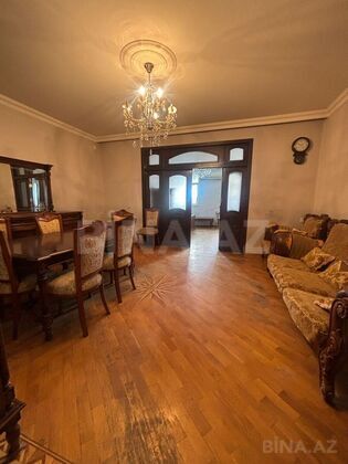 3 otaqlı Köhnə tikili, Nəsimi r., Bakı