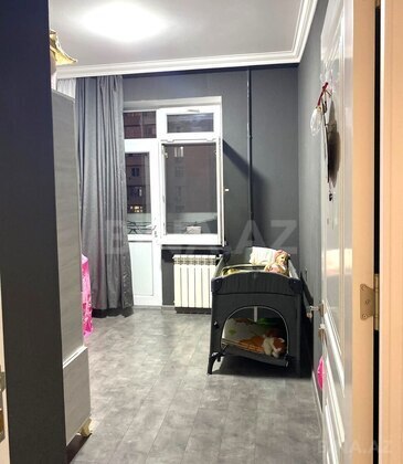 3 otaqlı Köhnə tikili, Yeni Günəşli q., Bakı