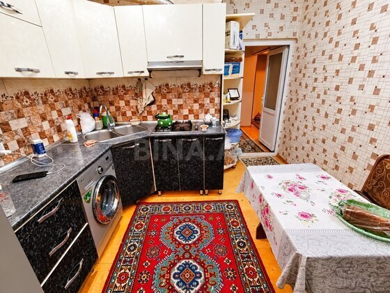 3 otaqlı Köhnə tikili, Həzi Aslanov m., Bakı