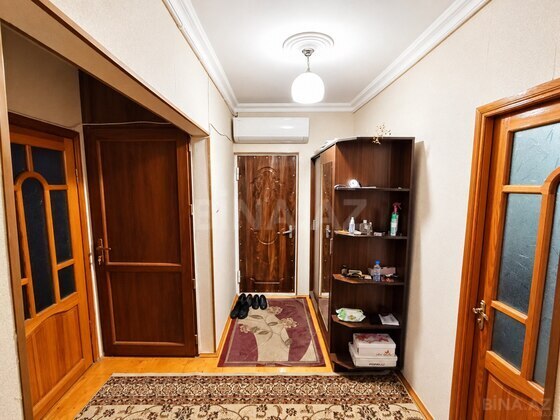 3 otaqlı Köhnə tikili, Həzi Aslanov m., Bakı