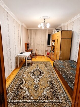 3 otaqlı Köhnə tikili, Həzi Aslanov m., Bakı