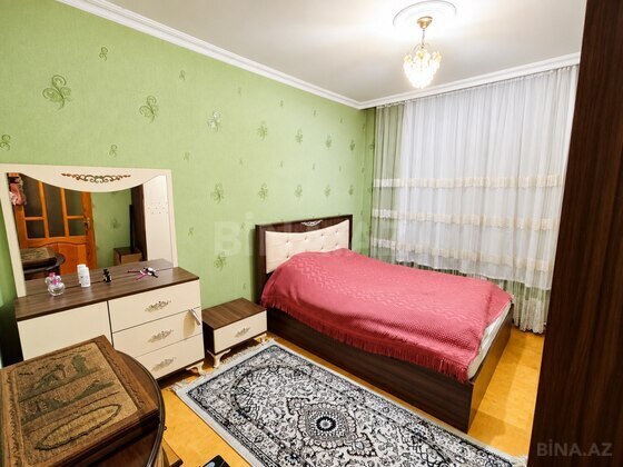 3 otaqlı Köhnə tikili, Həzi Aslanov m., Bakı
