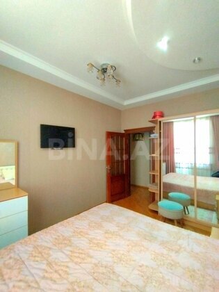 3 otaqlı Yeni tikili, Qara Qarayev m., Bakı