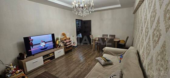3 otaqlı Köhnə tikili, Qara Qarayev m., Bakı