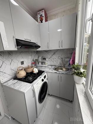 2 otaqlı Köhnə tikili, Memar Əcəmi m., Bakı