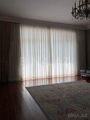4 otaqlı Yeni tikili, 8 Noyabr m., Bakı