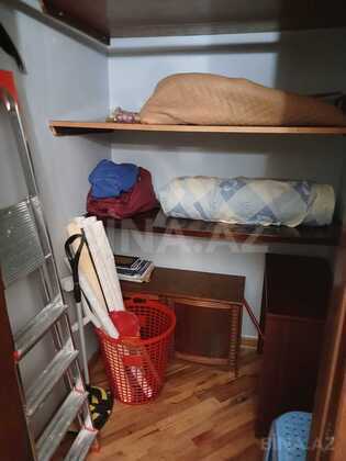 3 otaqlı Köhnə tikili, Şah İsmayıl Xətai m., Bakı