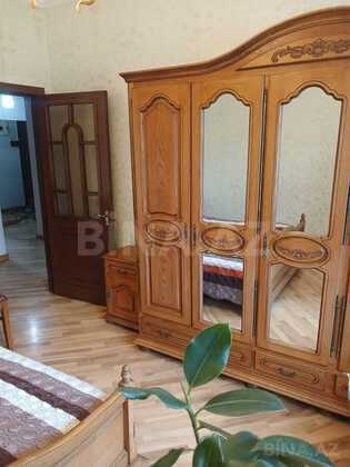 3 otaqlı Köhnə tikili, Şah İsmayıl Xətai m., Bakı