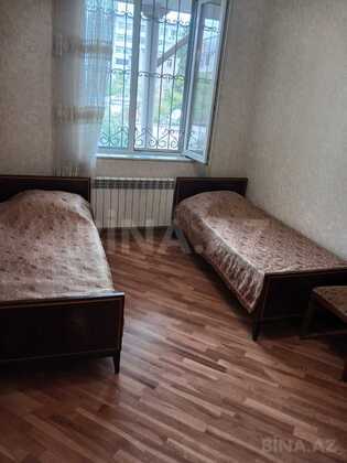 3 otaqlı Köhnə tikili, Şah İsmayıl Xətai m., Bakı