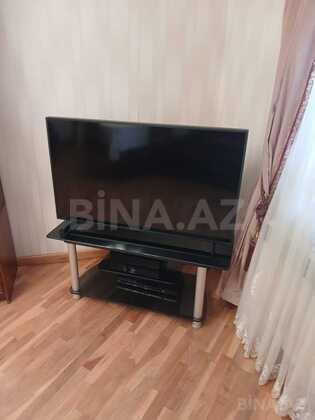 3 otaqlı Köhnə tikili, Şah İsmayıl Xətai m., Bakı