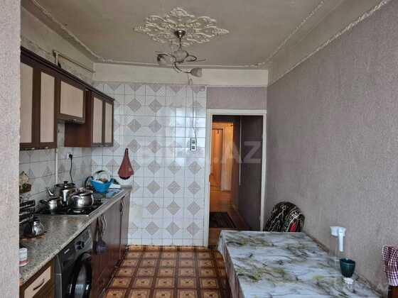 3 otaqlı Köhnə tikili, Qara Qarayev m., Bakı