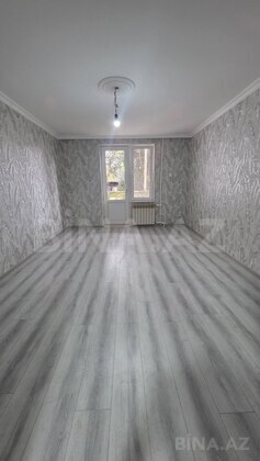 3 otaqlı Köhnə tikili, Əmircan q., Bakı