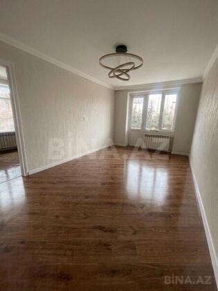 2 otaqlı Köhnə tikili, Qara Qarayev m., Bakı