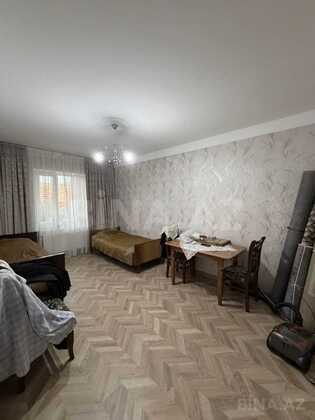 4 otaqlı Köhnə tikili, Neftçilər m., Bakı