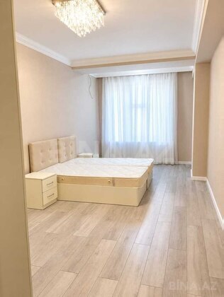 3 otaqlı Yeni tikili, 28 May m., Bakı