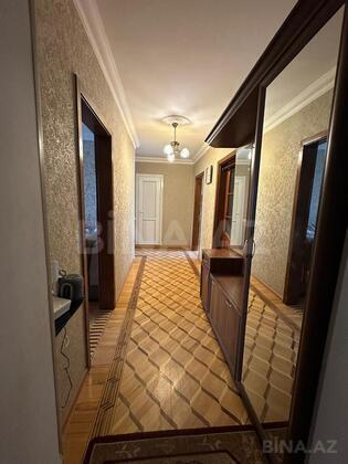 3 otaqlı Köhnə tikili, Şah İsmayıl Xətai m., Bakı