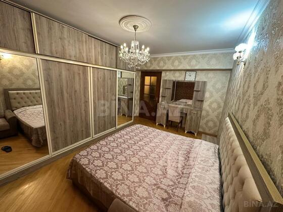 3 otaqlı Köhnə tikili, Şah İsmayıl Xətai m., Bakı
