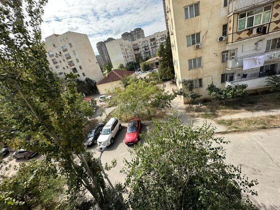 3 otaqlı Köhnə tikili, Şah İsmayıl Xətai m., Bakı