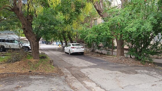 3 otaqlı Köhnə tikili, Elmlər Akademiyası m., Bakı