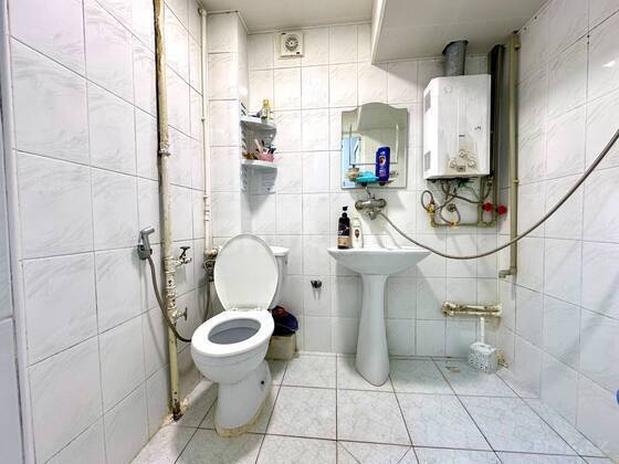 2 otaqlı Köhnə tikili, Neftçilər m., Bakı