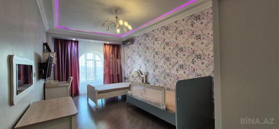 4 otaqlı Yeni tikili, İnşaatçılar m., Bakı