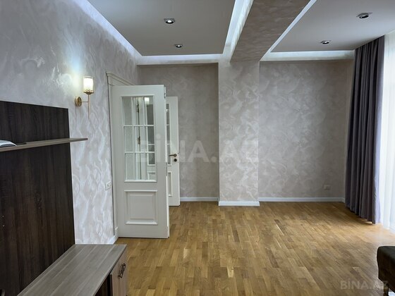3 otaqlı Yeni tikili, Memar Əcəmi m., Bakı