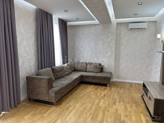 3 otaqlı Yeni tikili, Memar Əcəmi m., Bakı