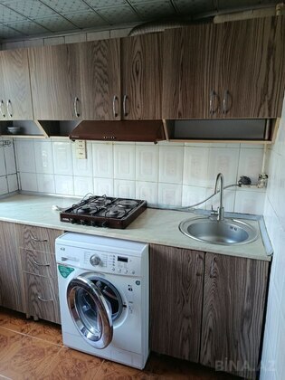 1 otaqlı Köhnə tikili, Qara Qarayev m., Bakı
