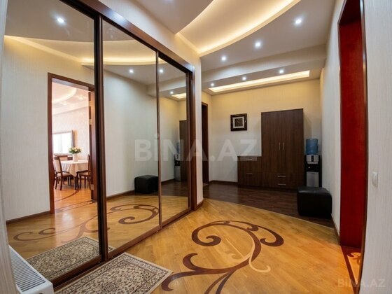 4 otaqlı Yeni tikili, 20 Yanvar m., Bakı