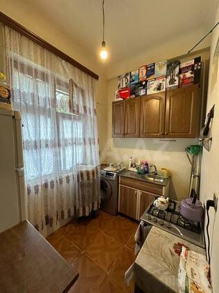 3 otaqlı Köhnə tikili, Neftçilər m., Bakı