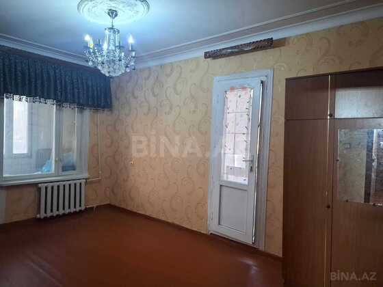3 otaqlı Köhnə tikili, Həzi Aslanov m., Bakı