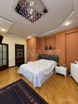 4 otaqlı Yeni tikili, Nizami m., Bakı