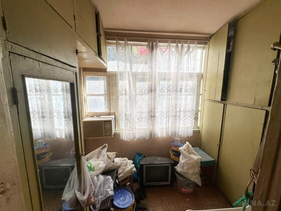 4 otaqlı Köhnə tikili, 7-ci mikrorayon q., Bakı