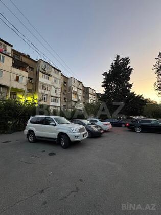 2 otaqlı Köhnə tikili, 8-ci mikrorayon q., Bakı