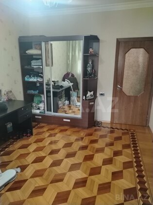 5 otaqlı Köhnə tikili, 8-ci mikrorayon q., Bakı