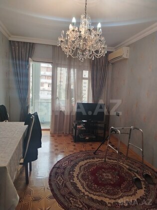 5 otaqlı Köhnə tikili, 8-ci mikrorayon q., Bakı
