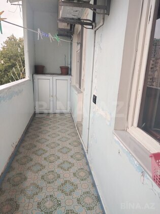 5 otaqlı Köhnə tikili, 8-ci mikrorayon q., Bakı
