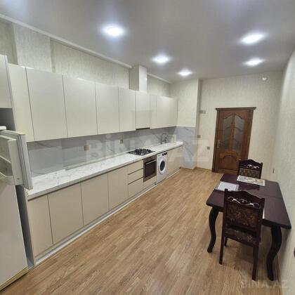 3 otaqlı Yeni tikili, Memar Əcəmi m., Bakı