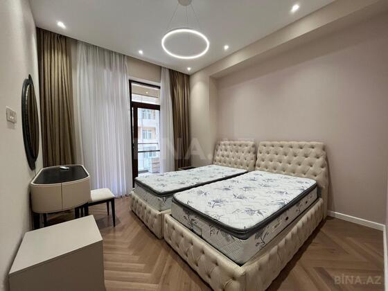 4 otaqlı Yeni tikili, Nizami m., Bakı