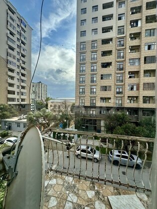 2 otaqlı Köhnə tikili, Neftçilər m., Bakı