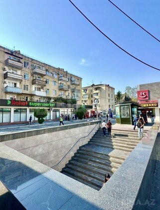 2 otaqlı Köhnə tikili, Neftçilər m., Bakı