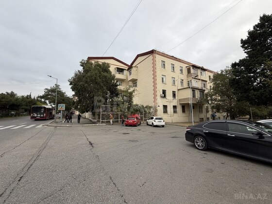 2 otaqlı Köhnə tikili, Qara Qarayev m., Bakı