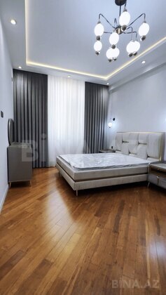 4 otaqlı Yeni tikili, 8 Noyabr m., Bakı