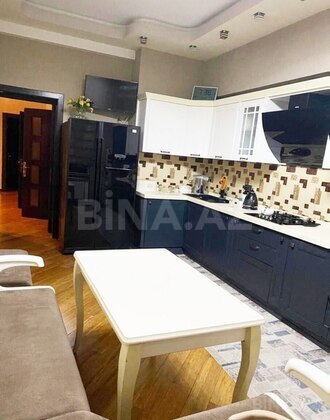 3 otaqlı Yeni tikili, İnşaatçılar m., Bakı