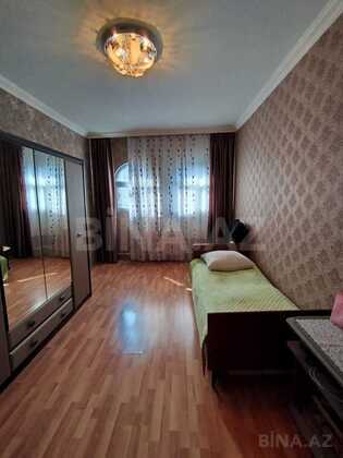 4 otaqlı Köhnə tikili, İnşaatçılar m., Bakı