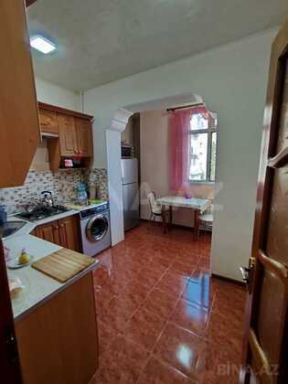 4 otaqlı Köhnə tikili, İnşaatçılar m., Bakı