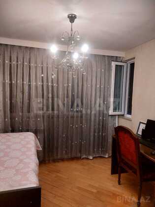 4 otaqlı Köhnə tikili, Elmlər Akademiyası m., Bakı